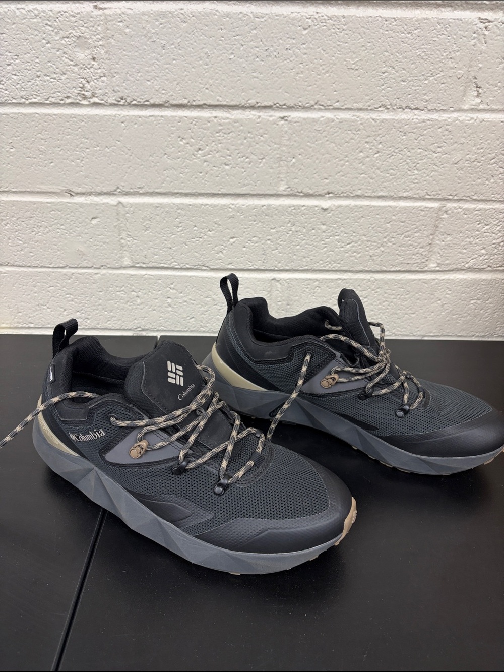Columbia Men’s Black and Gray Trail Shoes-New never worn